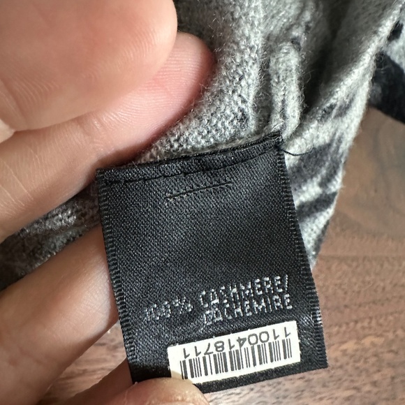 Lafayette 148 Gray Leopard Print 100% Cashmere Button Up Cardigan Sz XL - Picture 8 of 8